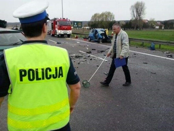 Kierowca forda, piłkarz KS Nowiny Wielkie, zginął na miejscu