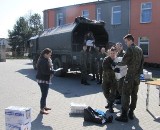 Wielka świąteczna akcja pomocy w gminie Ożarów - paczki trafiły do 340 rodzin [ZDJĘCIA]