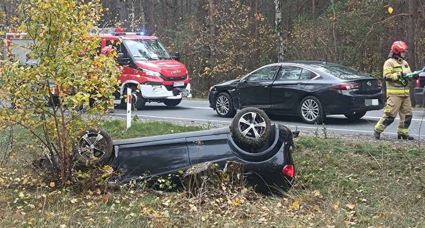 Wypadek w Łodziskach, na drodze krajowej nr 53. 27.10.2022. Zdjęcia