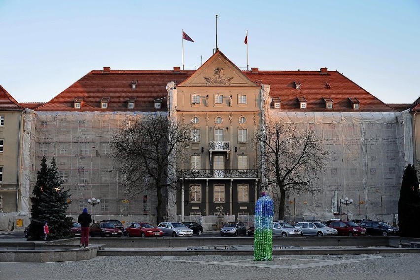 Szczeciński urząd zaczyna się sypać. Chwilę po remoncie