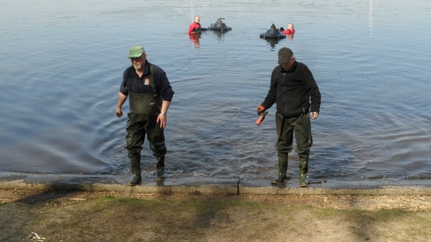 Aeratory na Jeziorze Paprocańskim.