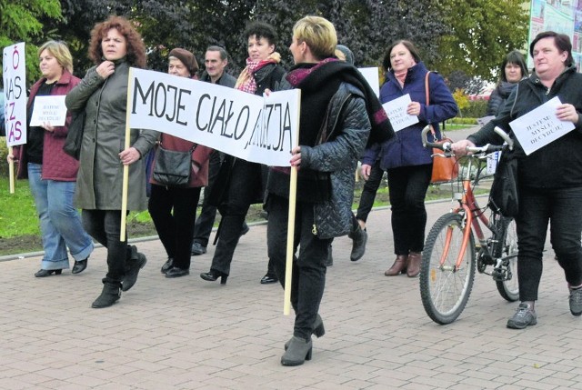 W Tarnobrzegu protestujący przeszli z Placu Głowackiego na Plac Surowieckiego