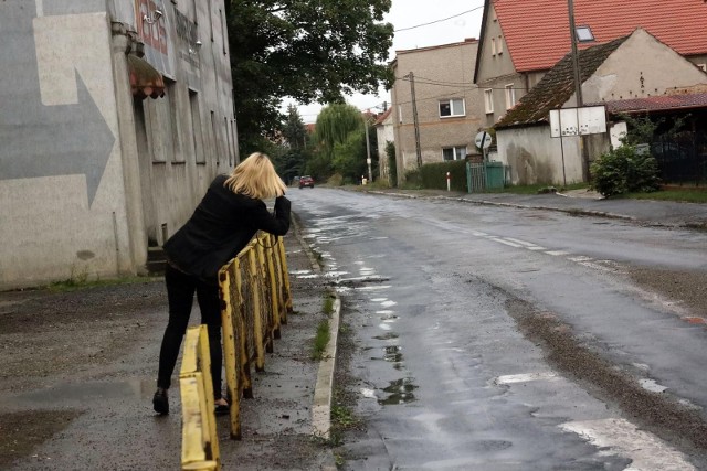 Dziś nauka, podobnie jak praca, może mieć formę zdalną, a odpowiednie wykształcenie można zdobyć na odległość. Istnieje wiele rozwiązań, które mogą w stosunkowo krótkim czasie pozwolić na zdobycie odpowiednich umiejętności w zakresu IT.