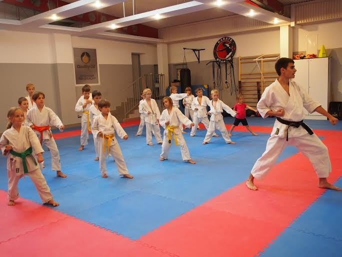 Krakowscy karatecy zdali egzaminy na starsze stopnie uczniowskie