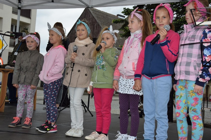 Dziecięce zespoły muzyczne z Barwic na scenie (zdjęcia)
