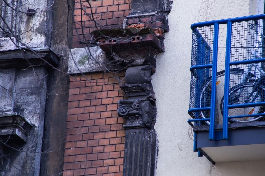 Zrujnowana kamienica w centrum Wrocławia sprzedana za miliony