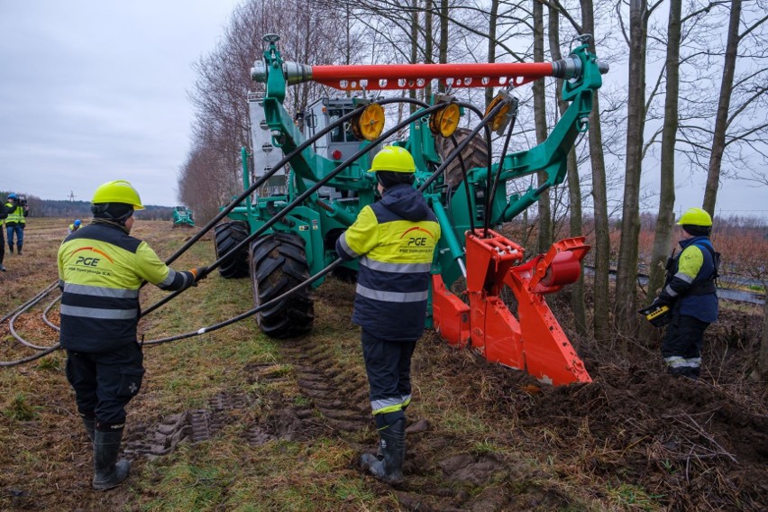 Grupa PGE prowadzi strategiczny dla polskiej energetyki,...