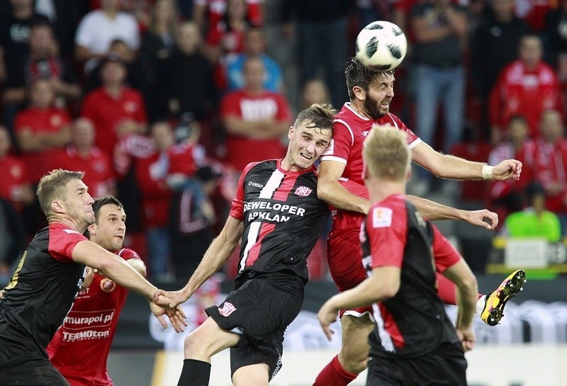 Piłkarska II liga. Widzew ceni sobie spokój. Radosław Mroczkowski zostaje