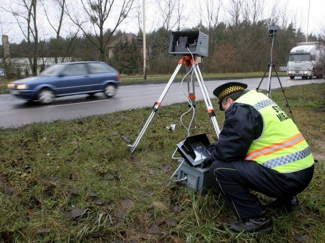 W Pyrzycach zahuczało, że strażnikom miejskim skradziono fotoradar. Plotka okazała się wyssana z palca, ale wkrótce może okazać się prawdziwa.