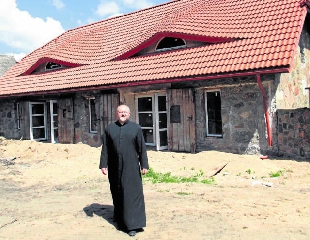 Ksiądz Sylwester Szyluk liczy, że dzięki zbiórce, kaplica będzie gotowa już jesienią