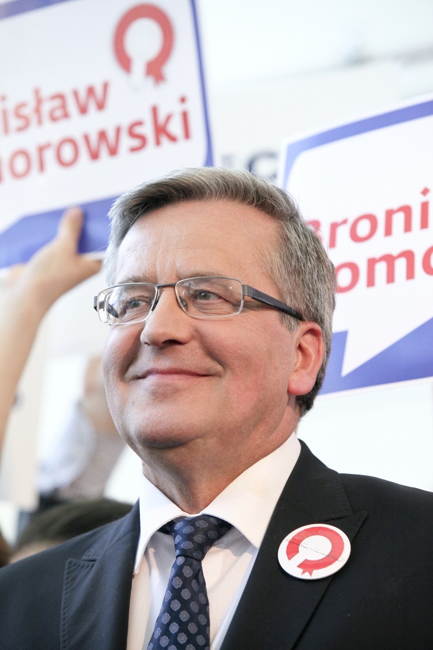 Prezydent Komorowski w Krakowie. Prezydent po zabiegu poparł prezydenta [ZDJĘCIA, WIDEO]