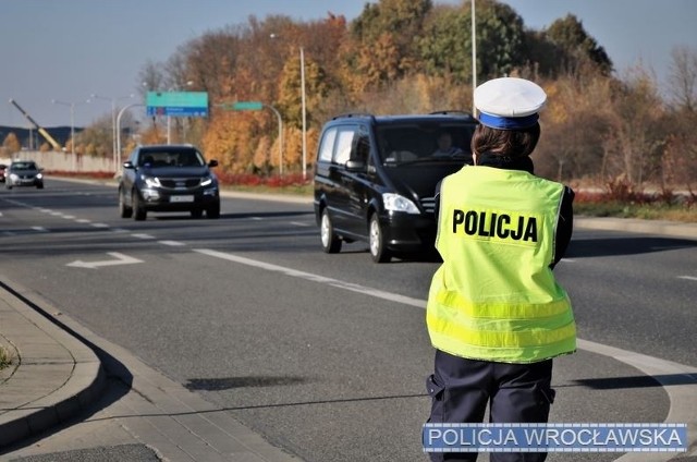Od 29 października do 2 listopada na dolnośląskich drogach potrwa policyjna akcja Znicz 2021.