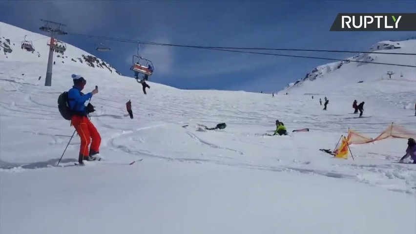 Niebezpieczna awaria wyciągu narciarskiego w gruzińskim...