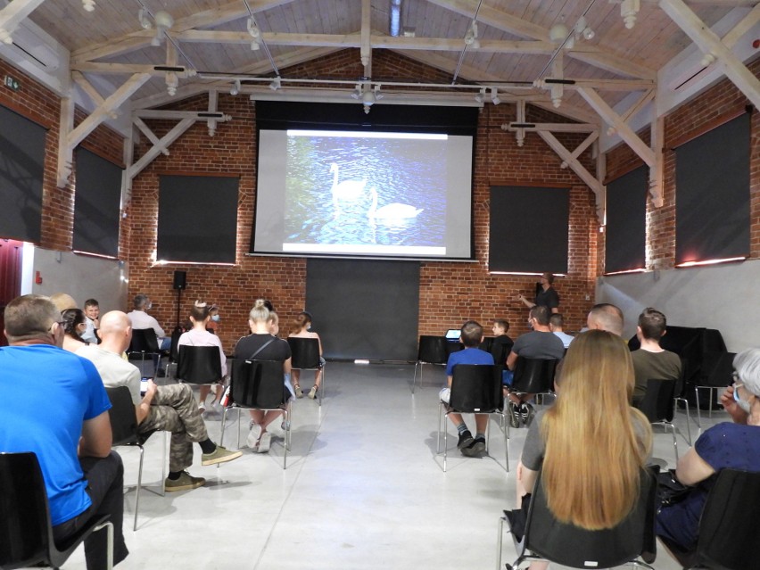 Ostrów Mazowiecka. Konkurs fotograficzny "Ptaki w polskim krajobrazie jesienno-zimowym" - podsumowanie i wręczenie nagród, 22.06.2021