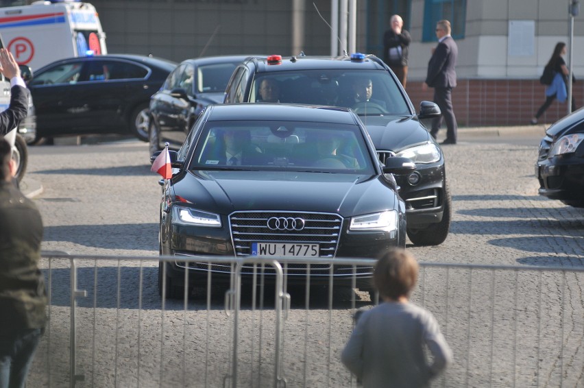 Zobacz, jakim samochodem jeździ Andrzej Duda i jakimi autami podróżuje jego ochrona [ZDJĘCIA]