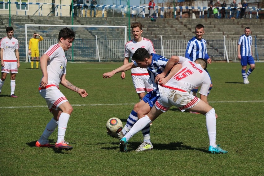 4 liga. Czerwono na meczu w Dębicy. Igloopol zremisował z Wiązownicą 1:1