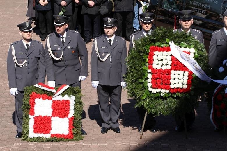 Pogrzeb Justyny Moniuszko, która zginęła w katastrofie...