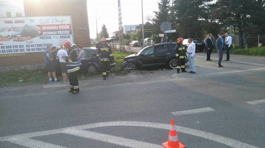 Wypadek na drodze krajowej numer 77 w Sandomierzu. Trasa częściowo zablokowana, są ranni