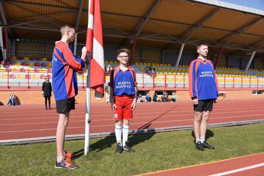 Wielkanocny mecz "Błękitnej Dziewiątki"