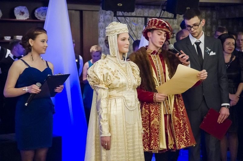 Studniówka VI Liceum Ogólnokształcącego w Białymstoku. 19...