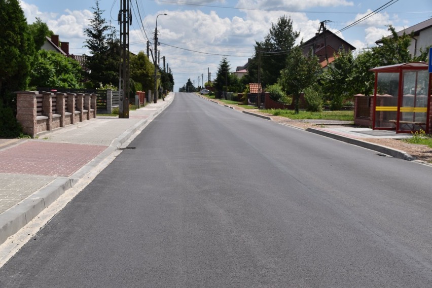 Przebudowa drogi i chodnika w Skroniowie o długości 1600...