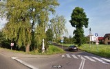 Chełmek. Kierowca auta dostawczego zaklinował się pod wiaduktem w Gorzowie. Wcześniej zlekceważył zakaz wjazdu dla pojazdów powyżej 2,5 m