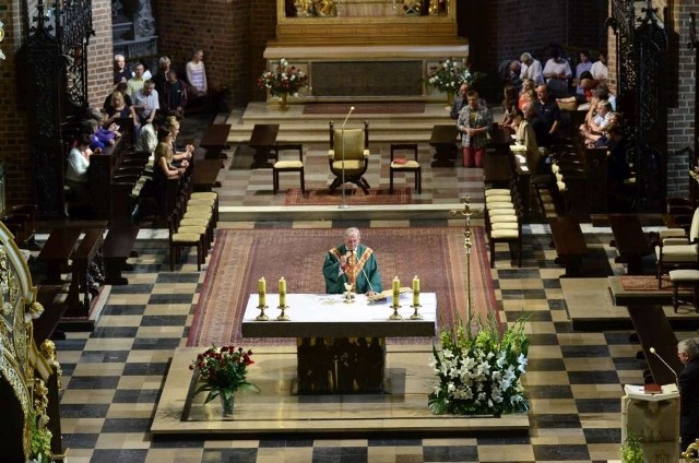 Msza za zmarłych prezydentów Poznania w poznańskiej Katedrze