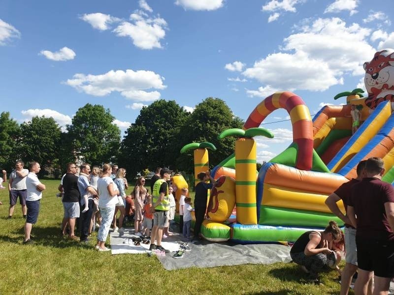 Moc atrakcji na Pikniku Rodzinnym w Grębowie. Były występy, pokazy i dmuchańce dla dzieci. Zobaczcie zdjęcia