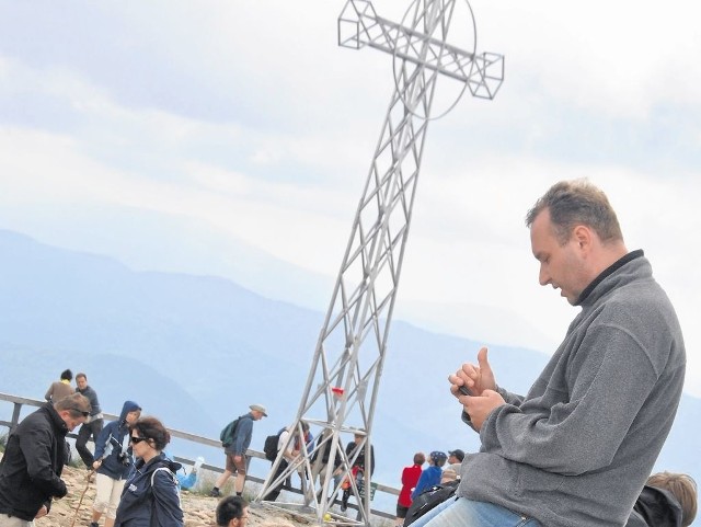Tarnica to najwyższy szczyt w Bieszczadach. Oblegany przez turystów. W tym rejonie często gwałtownie zmienia się pogoda