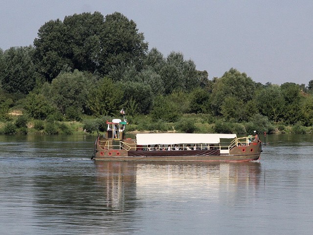 Trasa rejsu: port Schulza - most im. Bronisława Malinowskiego - osiedle Kopernika -nawrót - spichrze - Góra Zamkowa - Cytadela - nawrót - port Schulza