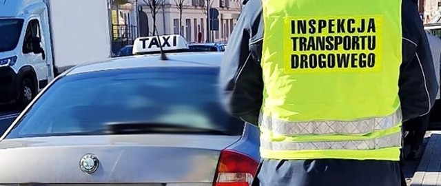 Taksówkarz z Zielonej Góry prowadził swoją działalność bez licencji i z zakazem prowadzenia pojazdów mechanicznych.