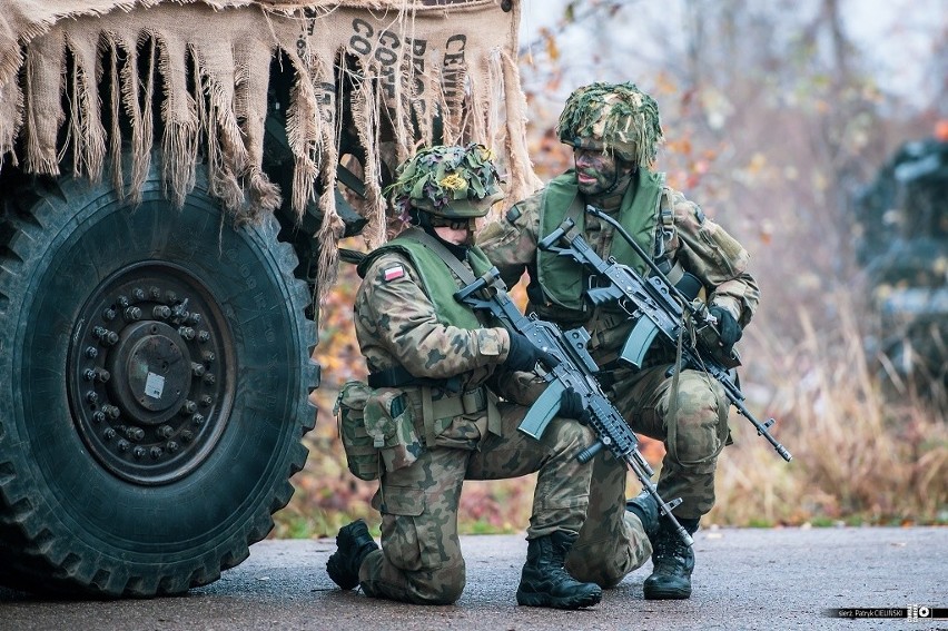 Trwają ćwiczenia "Anakonda-18". Nieoczekiwany kłopot z przeprawą przez Wisłę [DUŻO ZDJĘĆ]