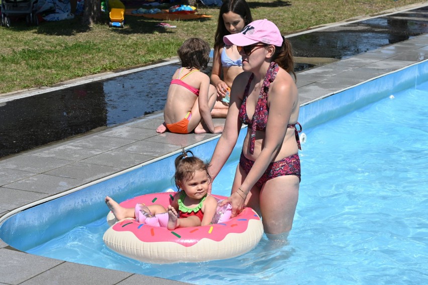 Żar leje się z nieba. Jakie sposoby na walkę z upałem mają mieszkańcy Świętokrzyskiego? Zobaczcie zdjęcia i film