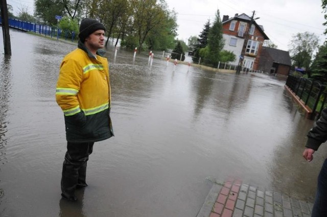 Bierawa zalana w maju 2010 roku. Mieszkańcy nie chcą, żeby taki scenariusz powtórzył się tu w kolejnych latach.