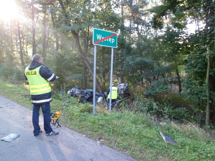 42-letni kierowca, mieszkaniec Nakła, zginął na miejscu....