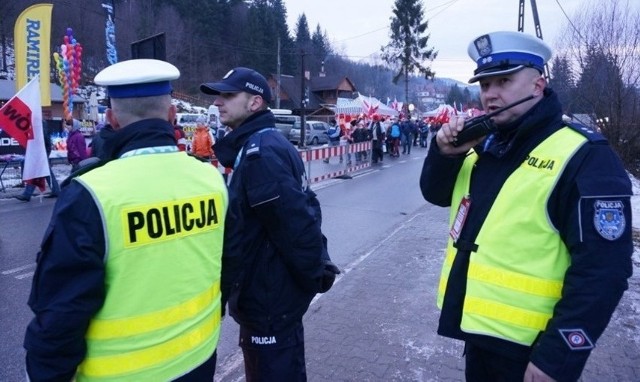 Na zawodach Pucharu Świata w Wiśle można spodziewać się tłumów. Ważna jest więc sprawna organizacja ruchu wokół skoczni i w mieście Zobacz kolejne zdjęcia/plansze. Przesuwaj zdjęcia w prawo naciśnij strzałkę lub przycisk NASTĘPNE