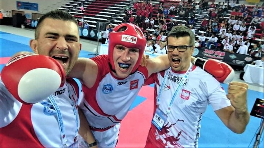 Rafał Gąszczak, kickbokser Akademii Sportów Walki Knockout...