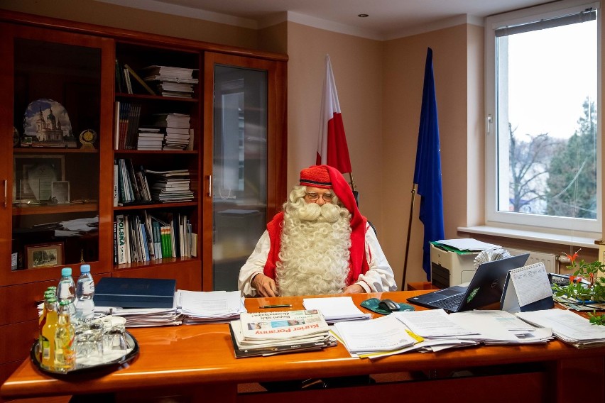 Mikołaj z Laponii w gabinecie burmistrza Bielska Podlaskiego
