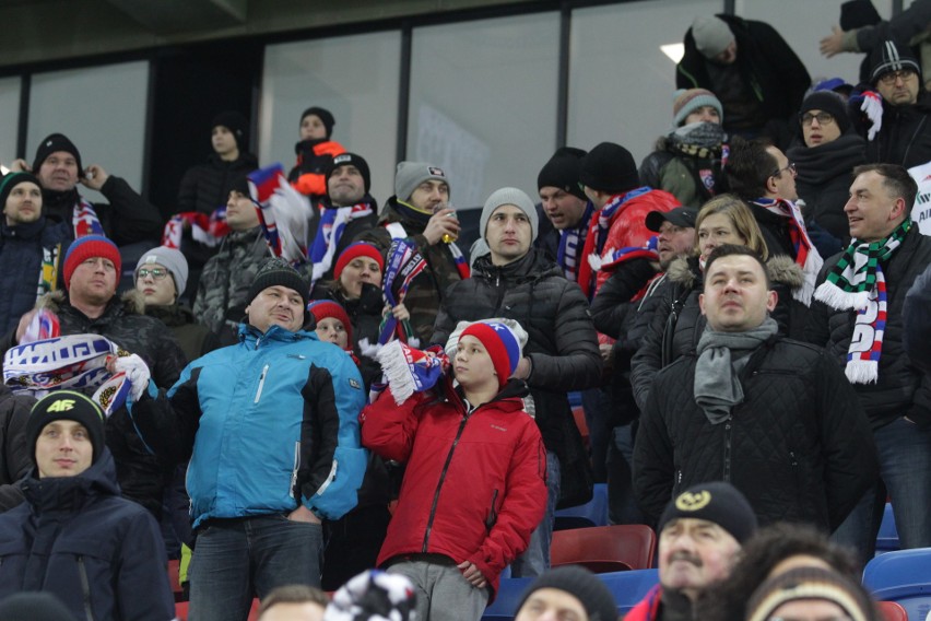 Górnik Zabrze - Wisła Kraków: mimo zimna, na trybunach był...