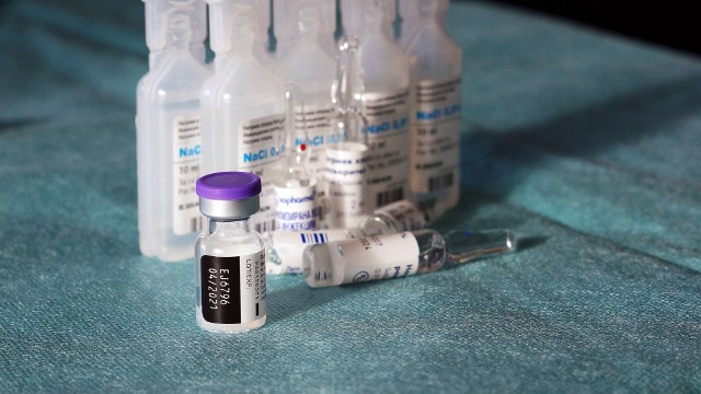 Po szczepionce przeciwko Covid-19 firma Pfizer szykuje specyfik, który ma byc skuteczny wobec koronawirusa i grypy.