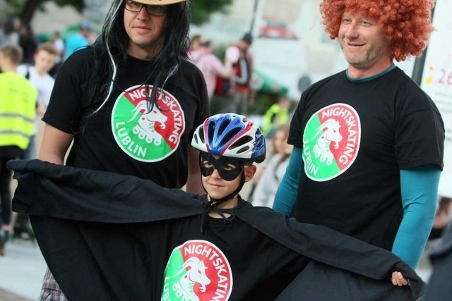 Przy Leclercu na Zana - NightSkating LublinNightSkating Lublin to coroczna impreza dla fanów rolkarstwa. Tegoroczna edycja odbędzie się pod hasłem „Zwierzęta” a trasa przejazdu liczyć będzie aż 21 kilometrów. Fani rolek przejadą po lubelskich ulicach w barwnym korowodzie, przebrani za najrozmaitsze zwierzaki. Przed wyruszeniem korowodu odbędą się bezpłatne warsztaty z hamowania, które poprowadzą instruktorzy z lubelskiej szkółki rolkarskiej ROLLUB i Stowarzyszenia ŁOMS. Podczas wydarzenia będzie prowadzona zbiórka pieniędzy na Lubelskie Schronisko dla Bezdomnych Zwierząt.Sobota, parking przy Leclercu na Zana, godz. 18.00, start korowodu ok. godz. 20.00, wstęp wolny