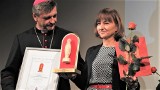 Po raz czwarty w Oświęcimiu wręczono Nagrodę św. Maksymiliana. Tegoroczną laureatką została nauczycielka z Bestwiny [ZDJĘCIA]