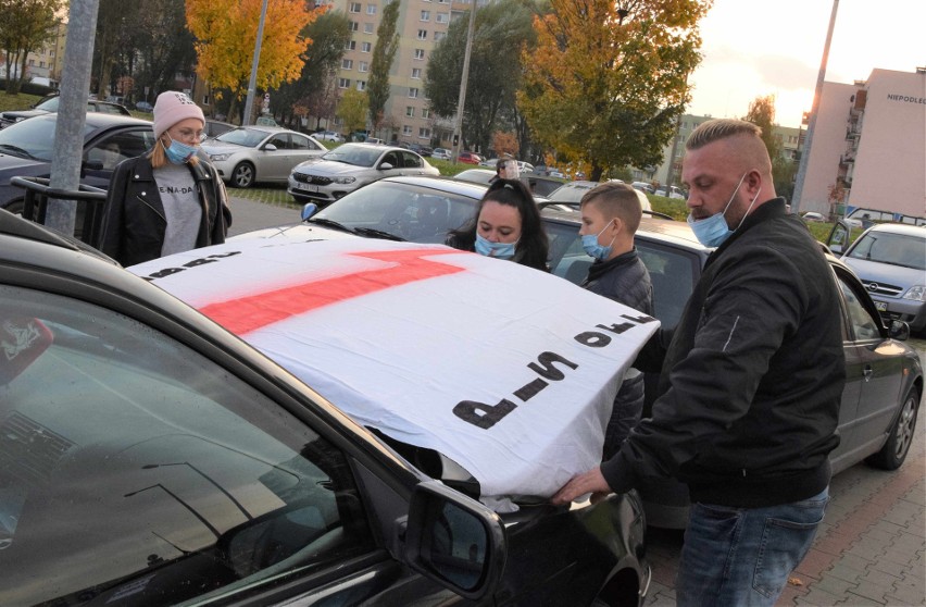 Na znak protestu przeciw wyrokowi Trybunału Konstytucyjnego...