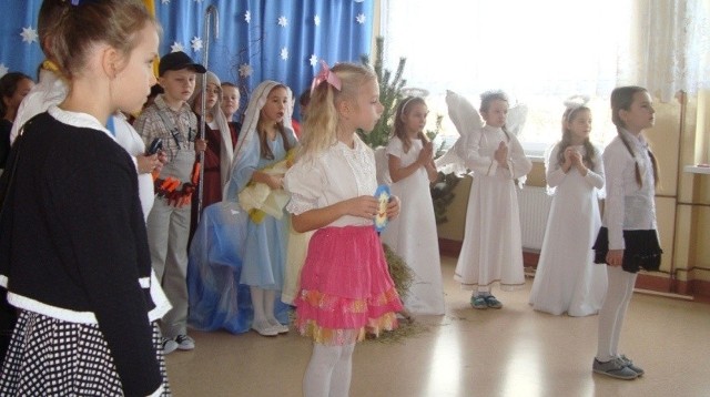 Premiera jasełek drugo- i trzecioklasistów odbyła się w szkole w Kołaczkowicach.