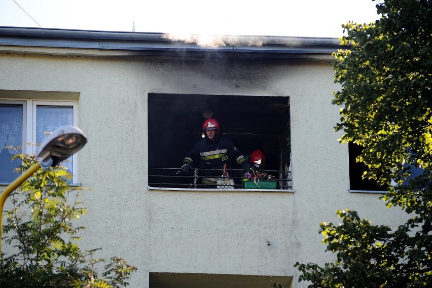 Pożar w mieszkaniu przy ul. Floriana Szarego w Szczecinie