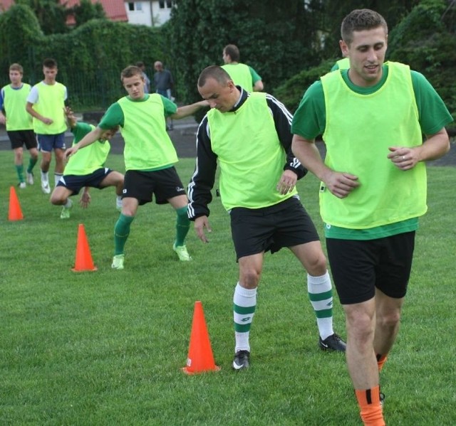 W minionym tygodniu piłkarze Siarki Tarnobrzeg trenowali po dwa razy dziennie, teraz już zajęcia będą znacznie lżejsze.