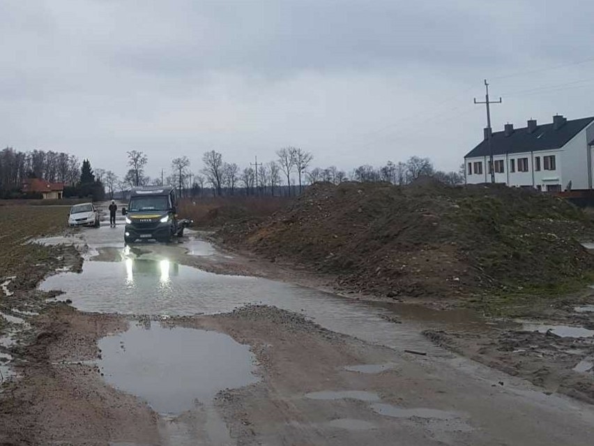 "Według google maps zdjęcie przedstawia ulicę Białowieską w...