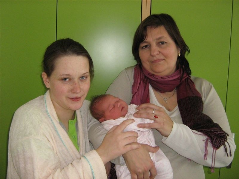Julia Wójcik z mamą i babcią