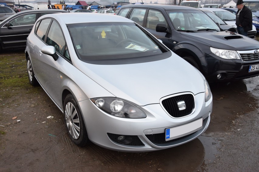 SEAT Leon. Silnik: 2,0 benzyna. Rok produkcji: 2006. Cena:...