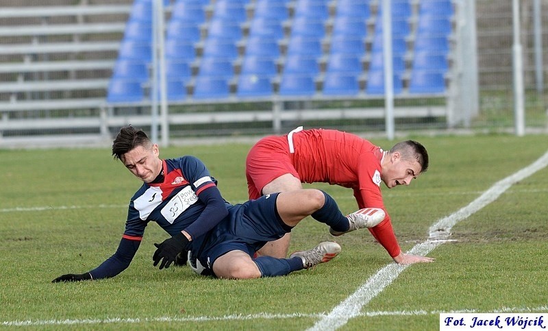 Gwardia Koszalin, grając na swoim boisku, uległa Polonii...